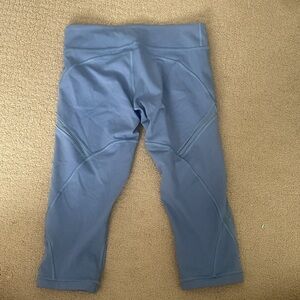Lululemon Capri Blue/Gray Leggings Size 6
